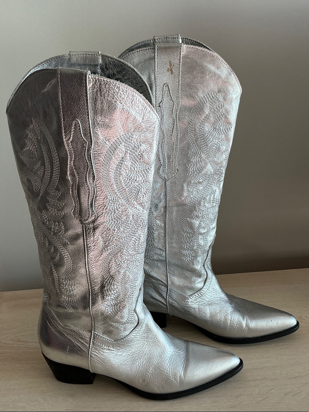 Aldo Metallic Silver Women's Western Boots Size 9 - Picture 3 of 6